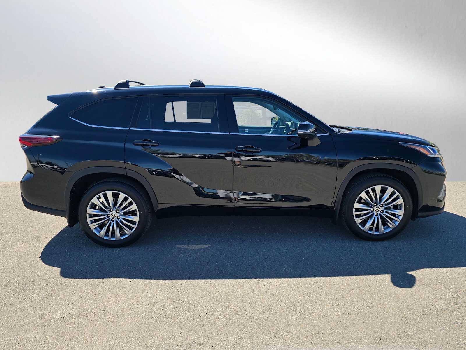 2024 Toyota Highlander Platinum