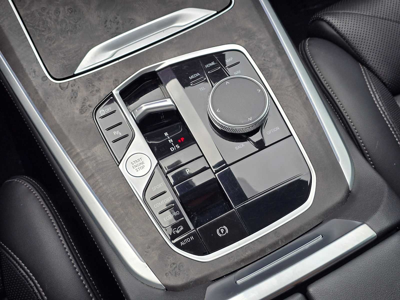 2025 BMW X5 xDrive40i xDrive40i