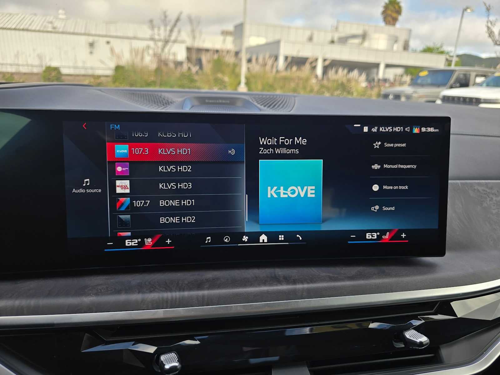 2025 BMW X7 M60i M60i