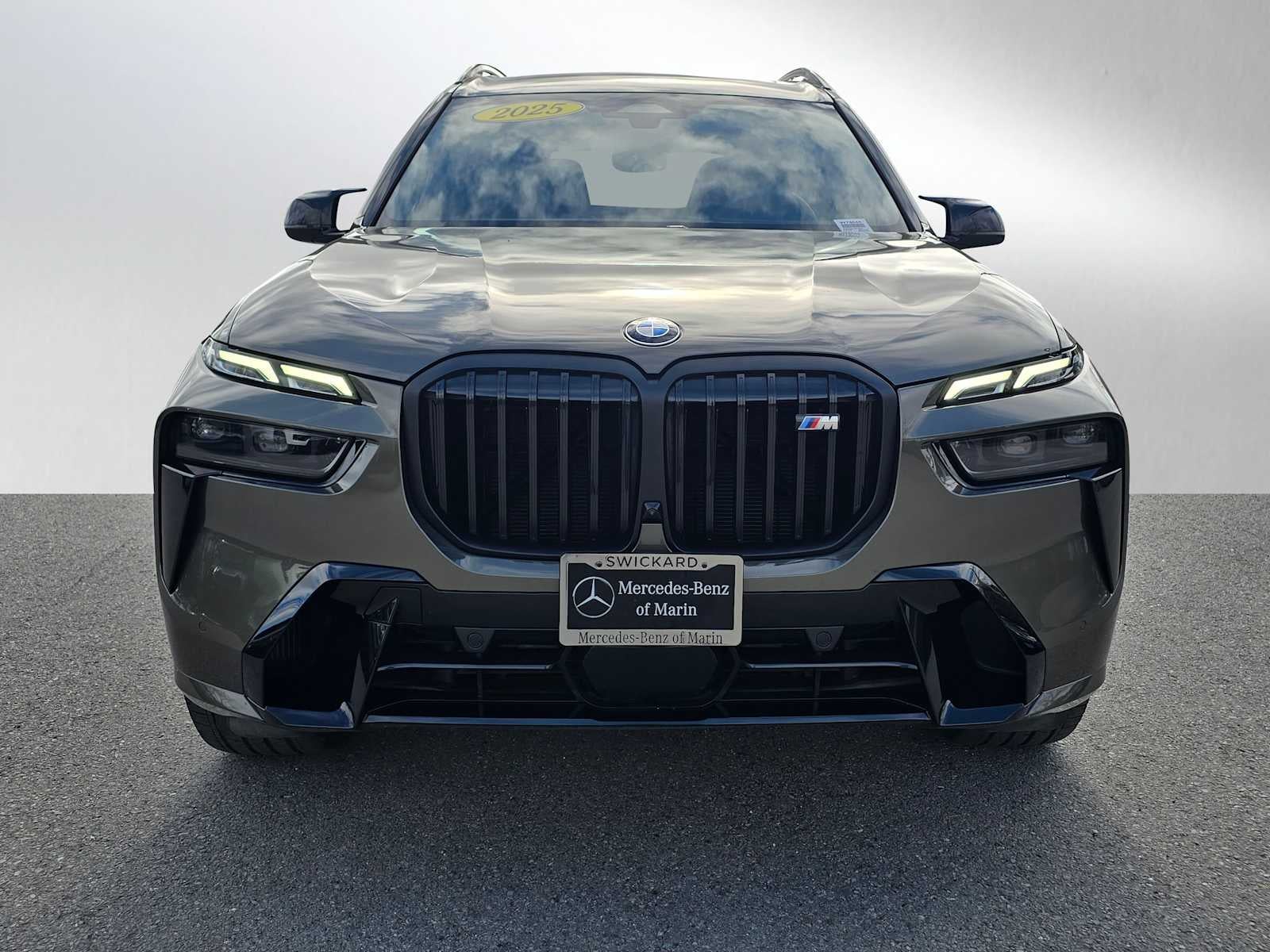 2025 BMW X7 M60i M60i