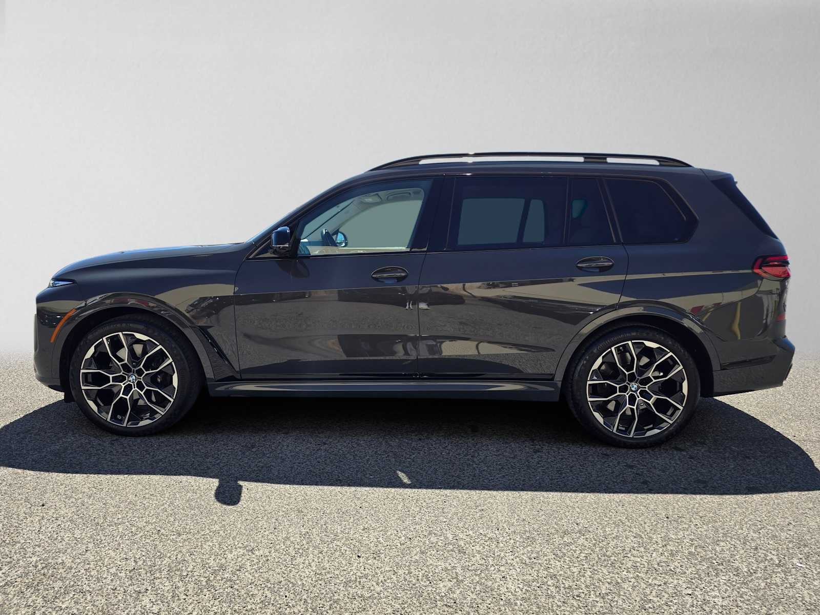 2024 BMW X7 M60i M60i