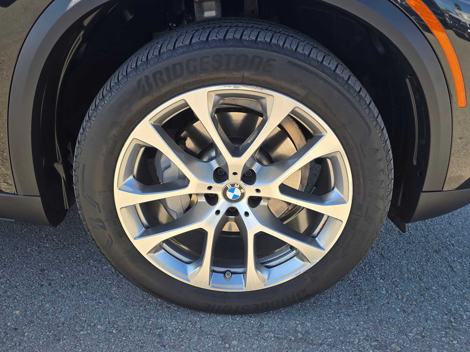 2023 BMW X5 xDrive40i xDrive40i