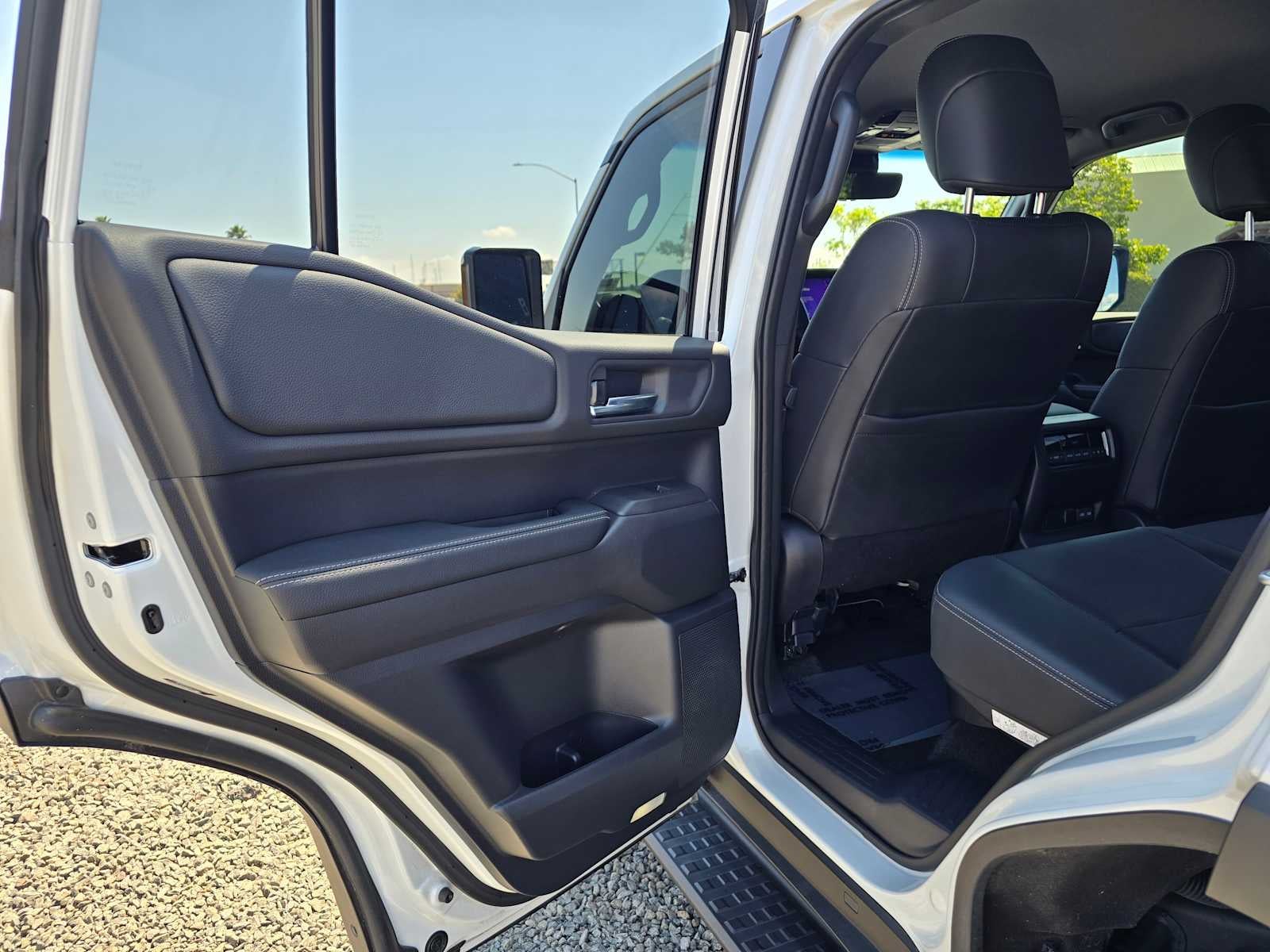 2025 Toyota Land Cruiser 4WD (Natl)