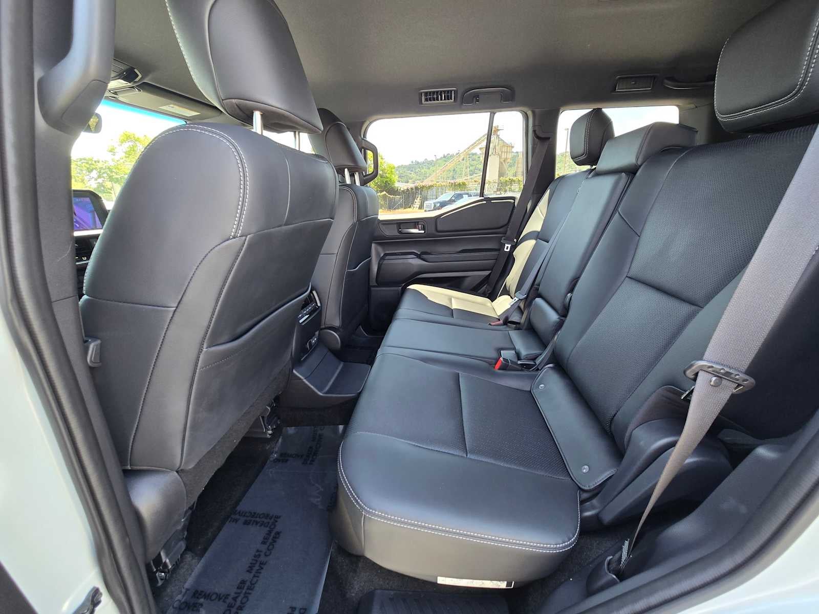 2025 Toyota Land Cruiser 4WD (Natl)
