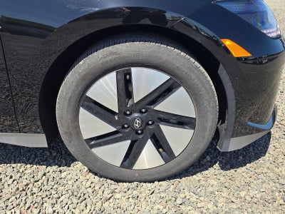 2024 Hyundai IONIQ 6 SE