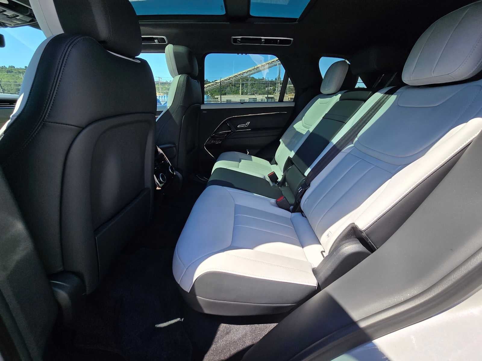 2025 Land Rover Range Rover Sport Autobiography