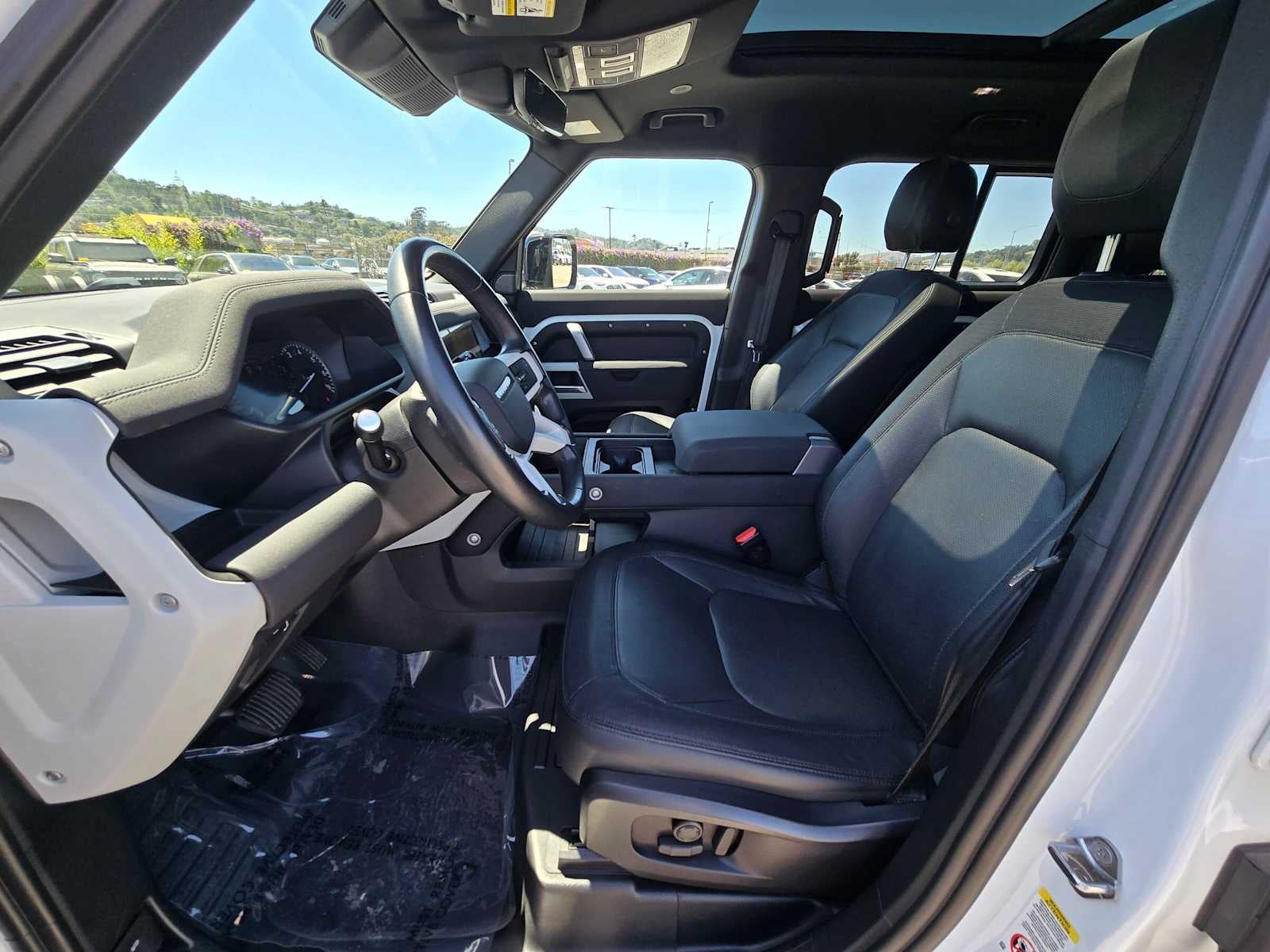 2023 Land Rover Defender X-Dynamic SE
