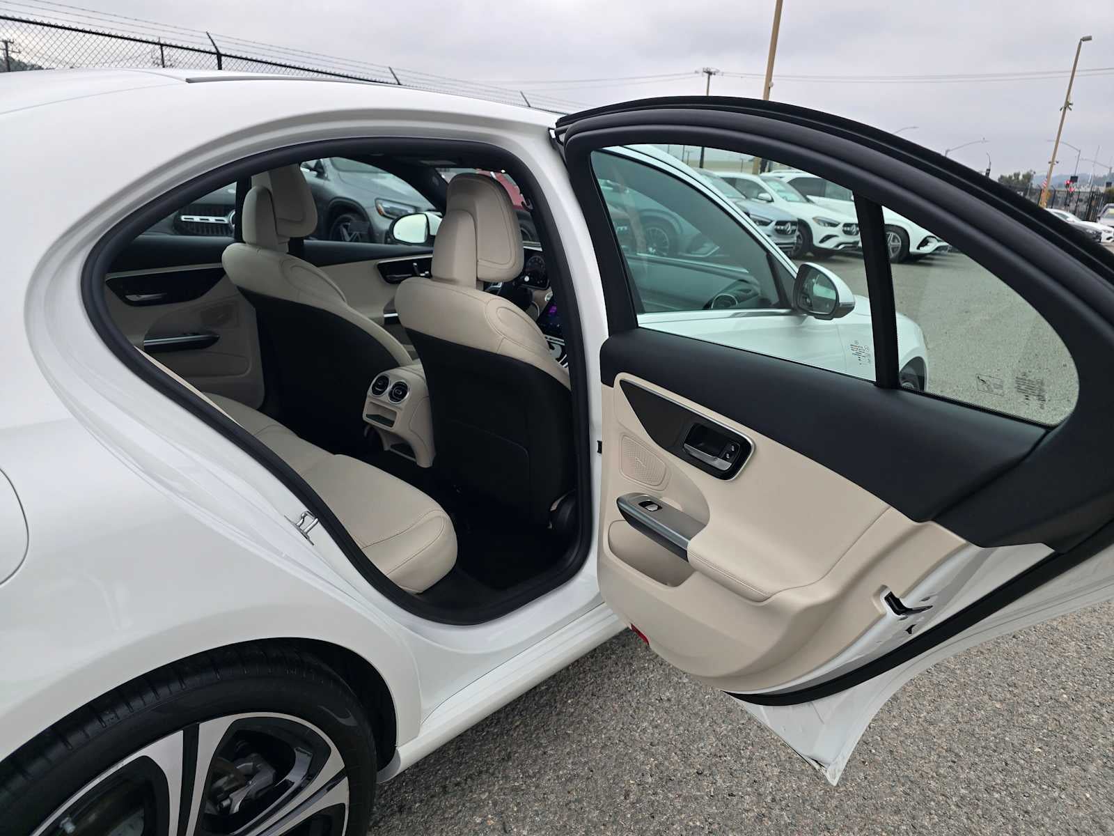 2025 Mercedes-Benz C-Class C 300