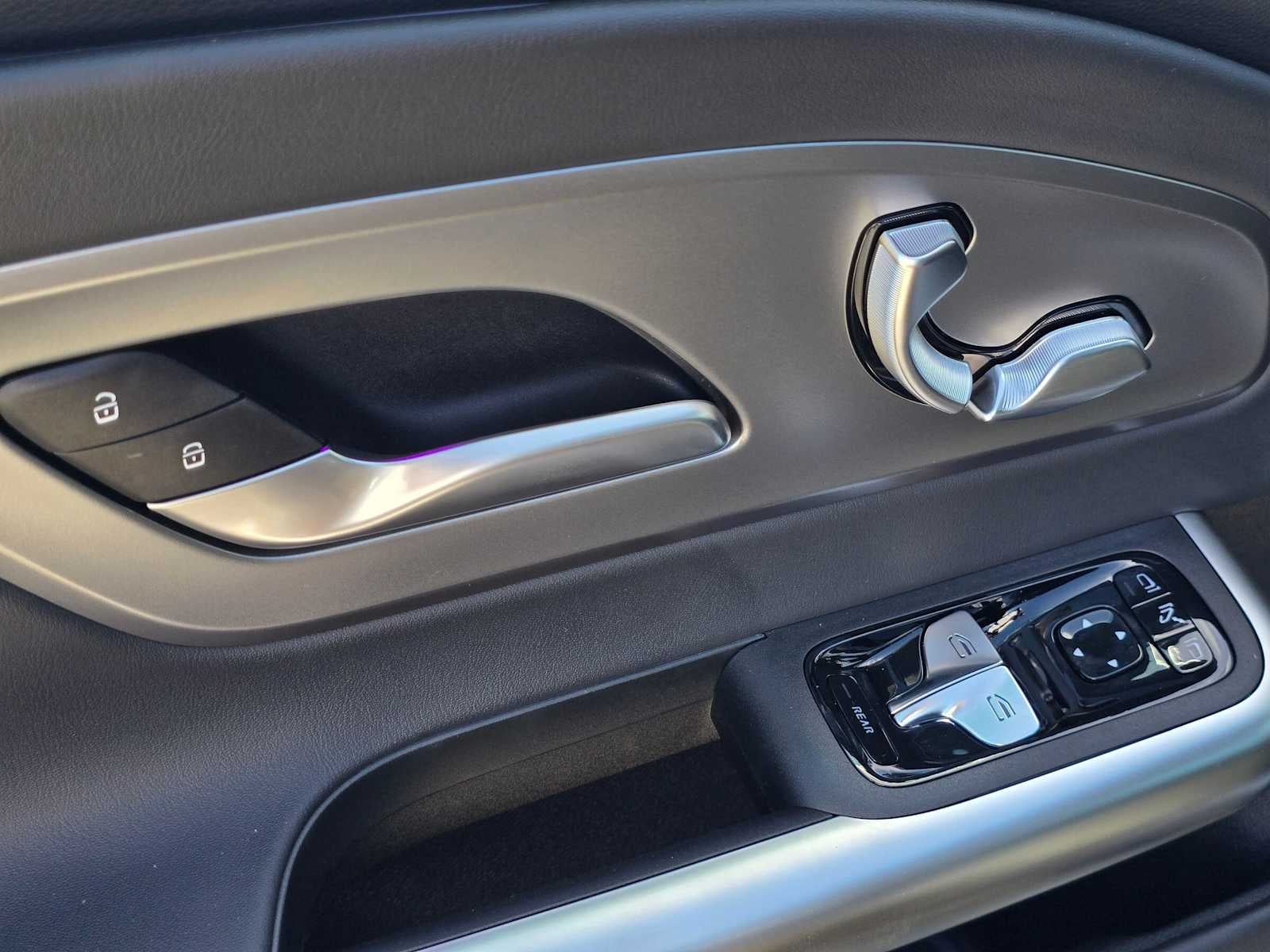 2027 Mercedes-Benz CLA 220 Hybrid FWD
