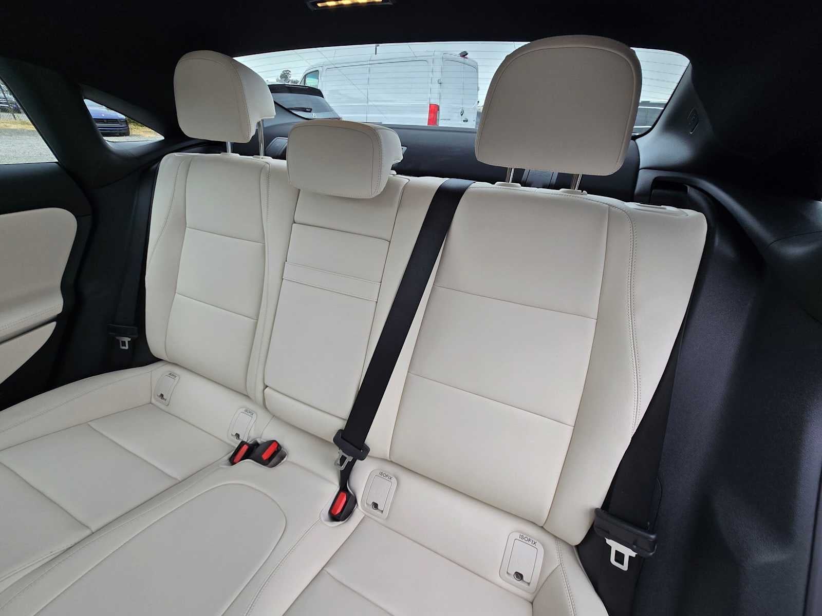 2027 Mercedes-Benz CLA 220 Hybrid FWD