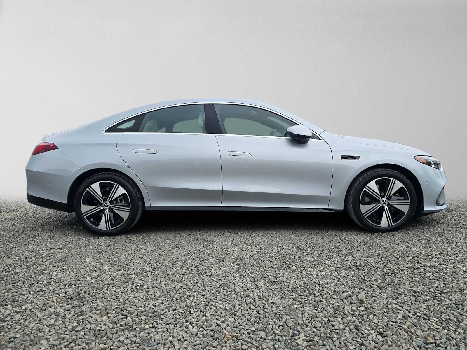 2027 Mercedes-Benz CLA 220 Hybrid FWD