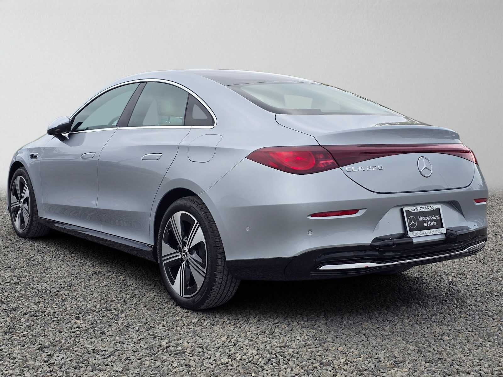 2027 Mercedes-Benz CLA 220 Hybrid FWD