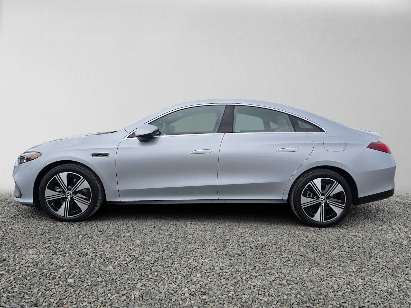 2027 Mercedes-Benz CLA 220 Hybrid FWD