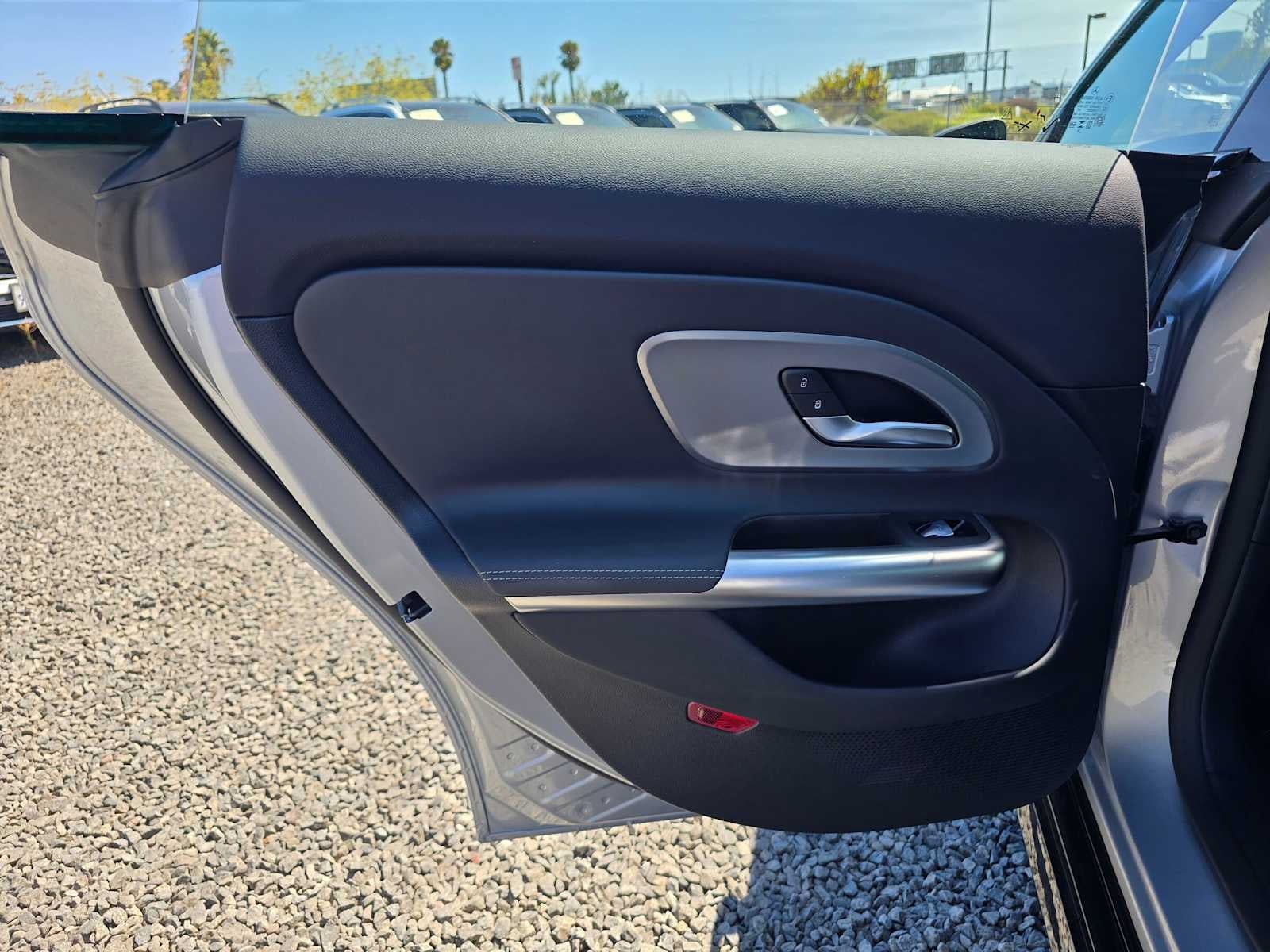 2027 Mercedes-Benz CLA 220 Hybrid FWD