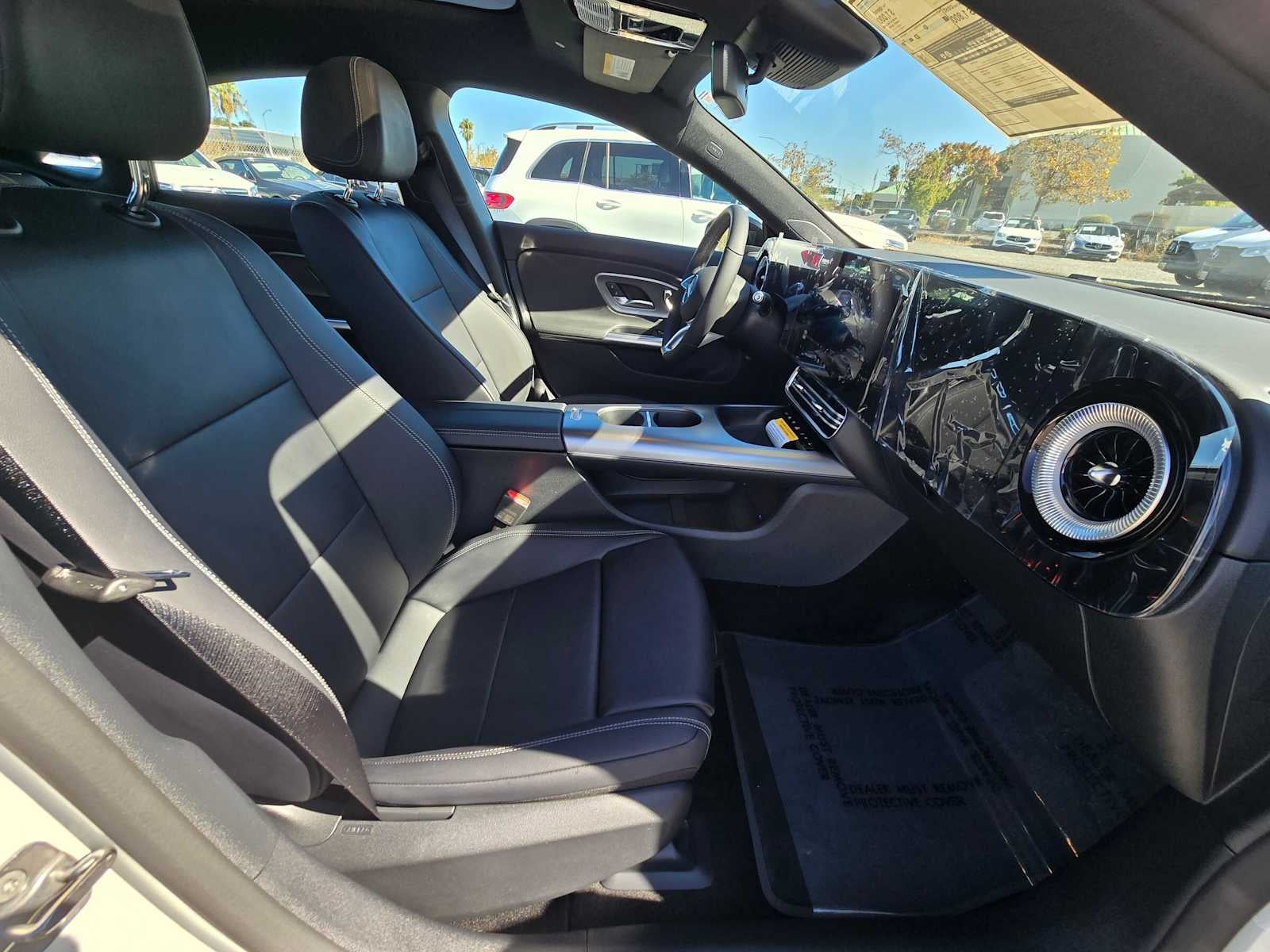 2027 Mercedes-Benz CLA 220 Hybrid FWD