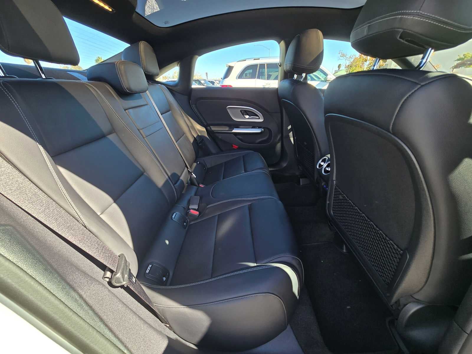 2027 Mercedes-Benz CLA 220 Hybrid FWD