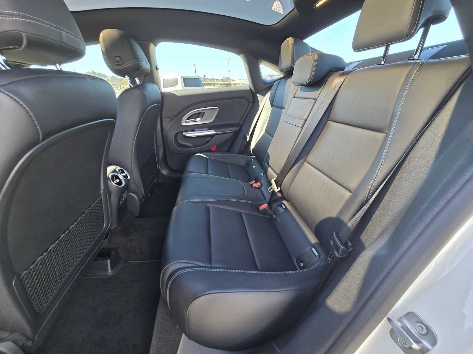 2027 Mercedes-Benz CLA 220 Hybrid FWD