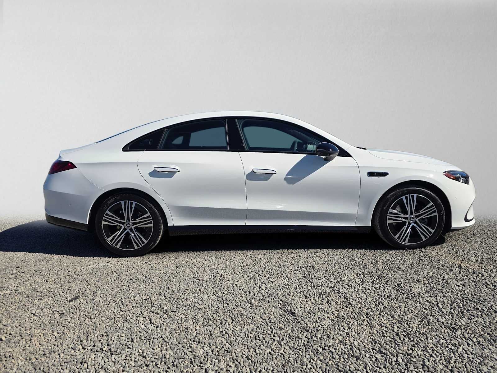 2027 Mercedes-Benz CLA 220 Hybrid FWD