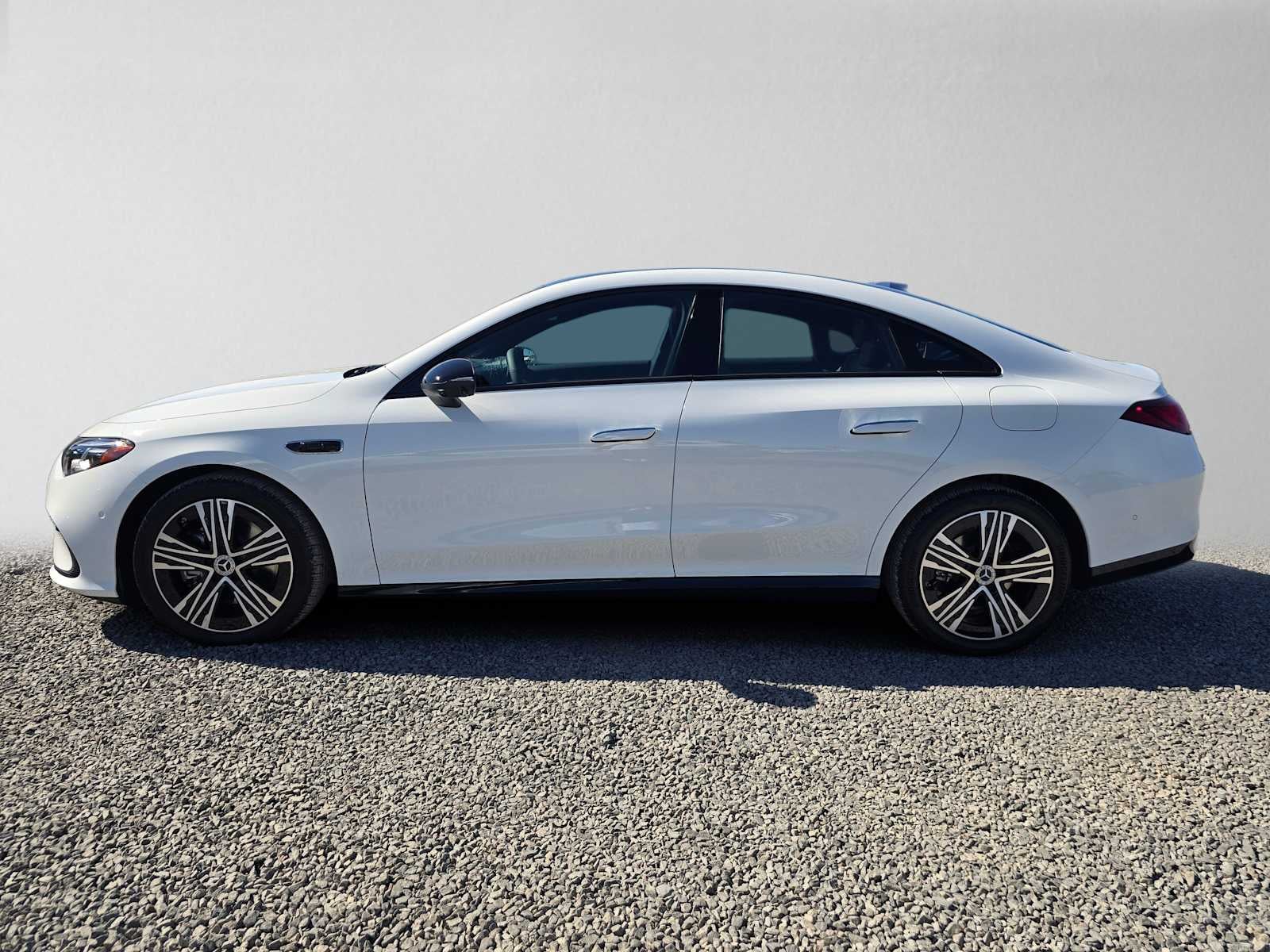 2027 Mercedes-Benz CLA 220 Hybrid FWD