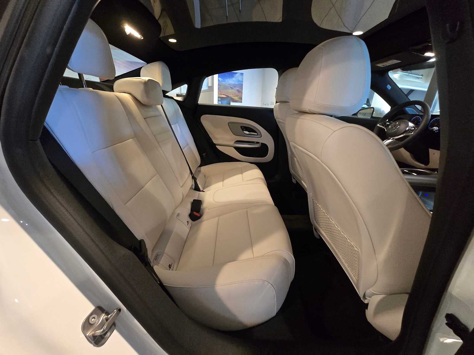 2027 Mercedes-Benz CLA 220 Hybrid FWD