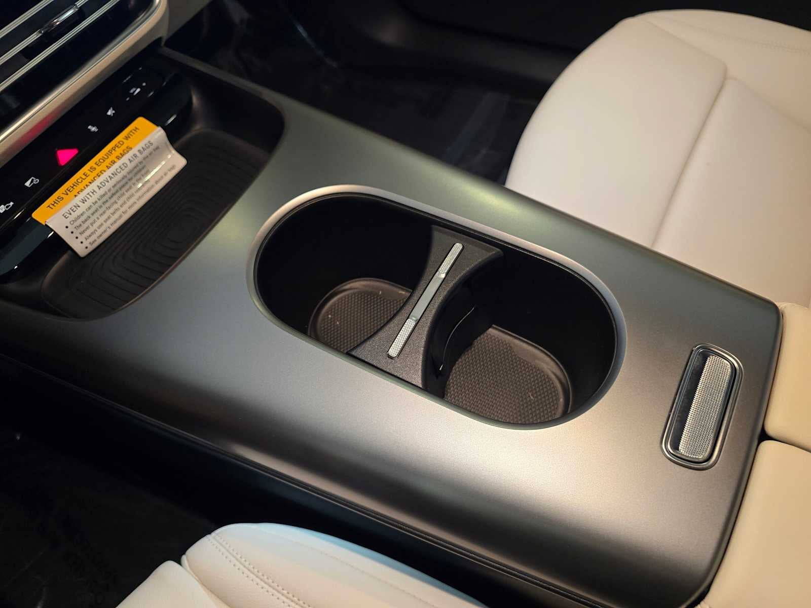 2027 Mercedes-Benz CLA 220 Hybrid FWD