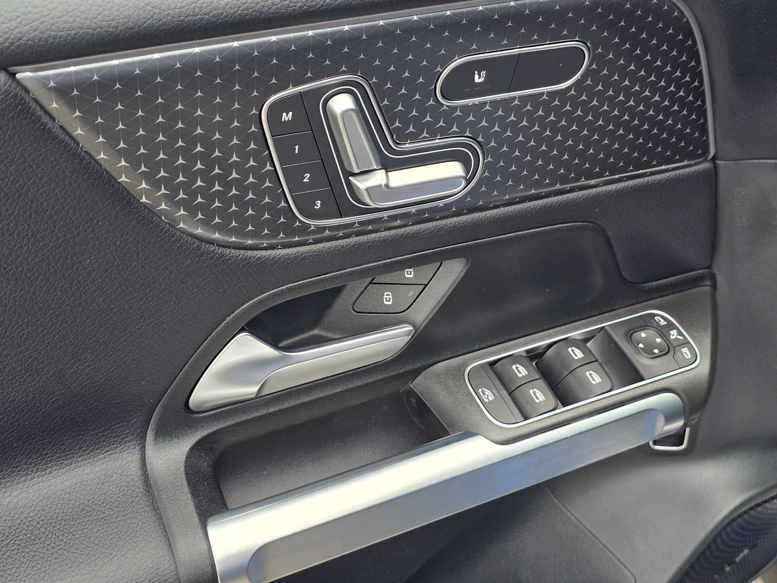 2026 Mercedes-Benz GLB 250 SUV