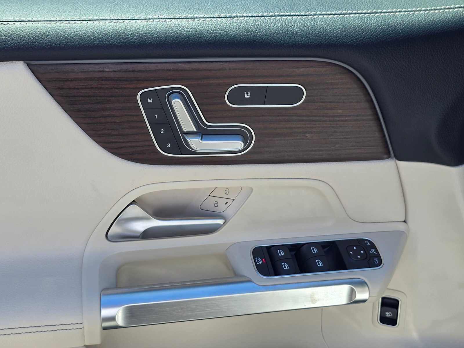 2026 Mercedes-Benz GLB 250 SUV