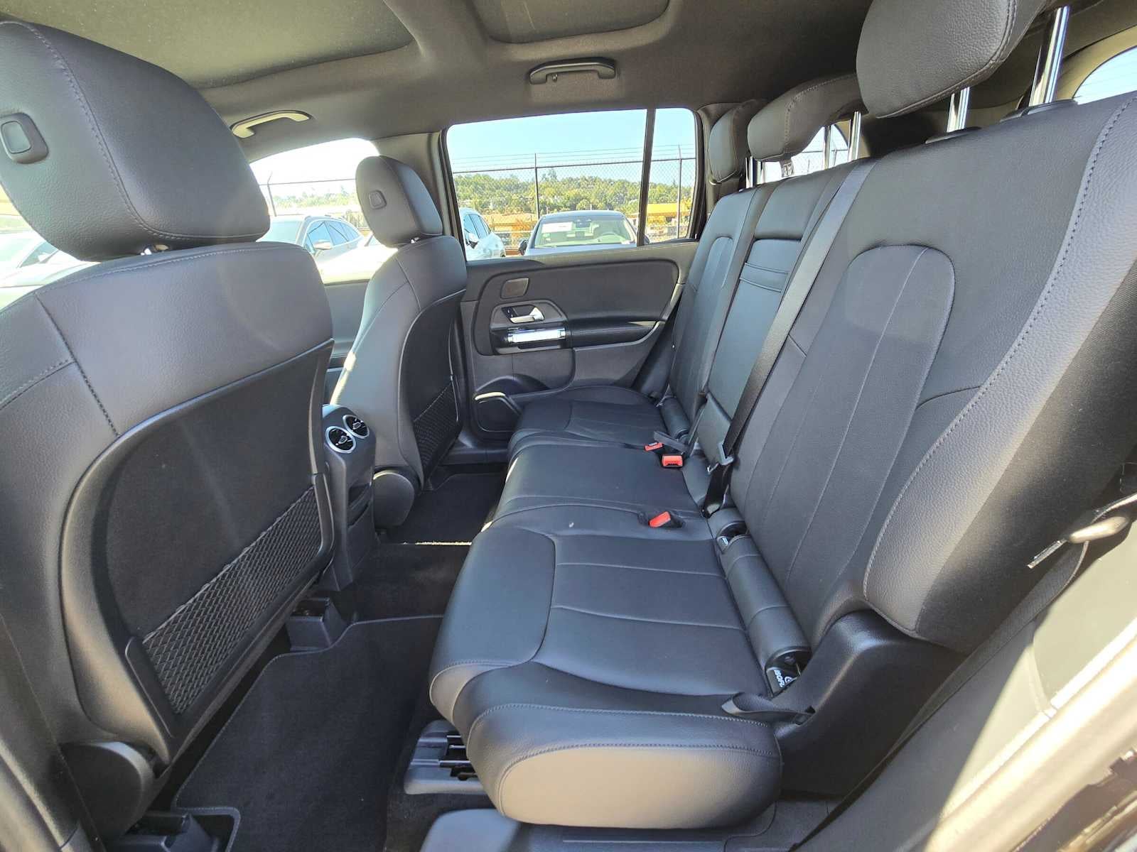2026 Mercedes-Benz GLB 250 SUV