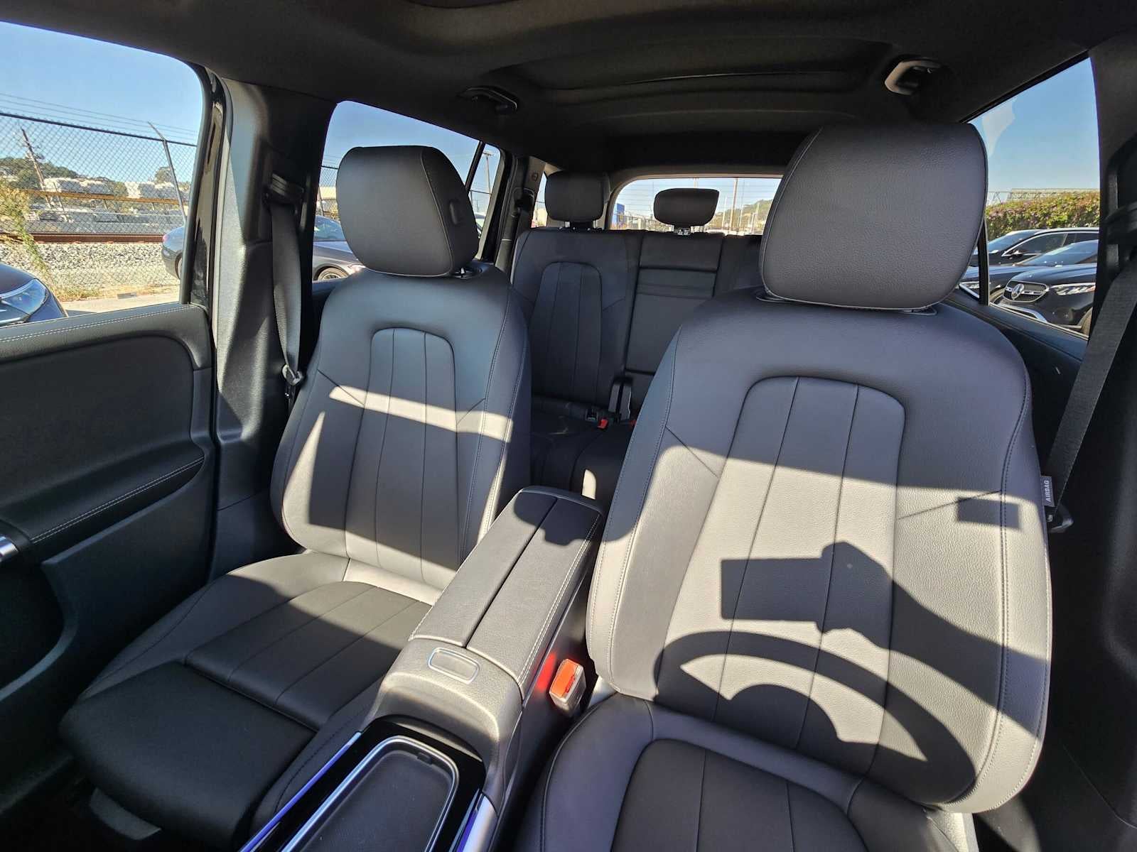 2026 Mercedes-Benz GLB 250 SUV