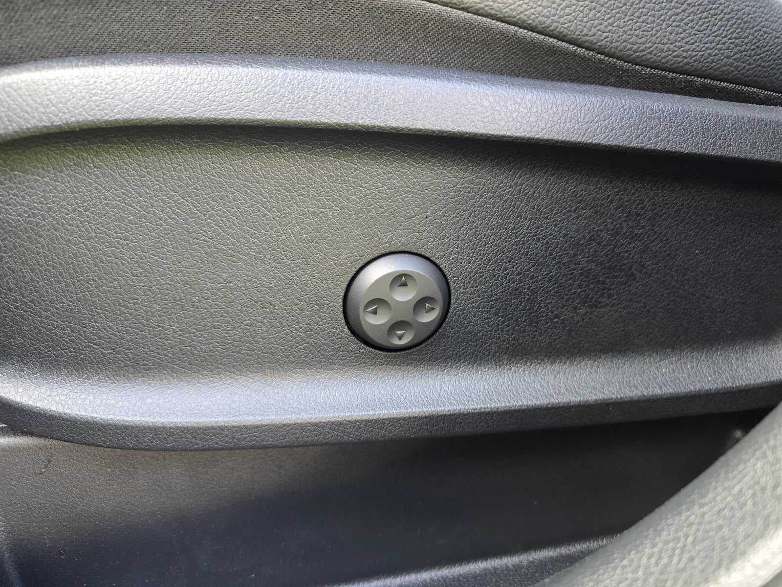 2025 Mercedes-Benz GLB 250 GLB 250