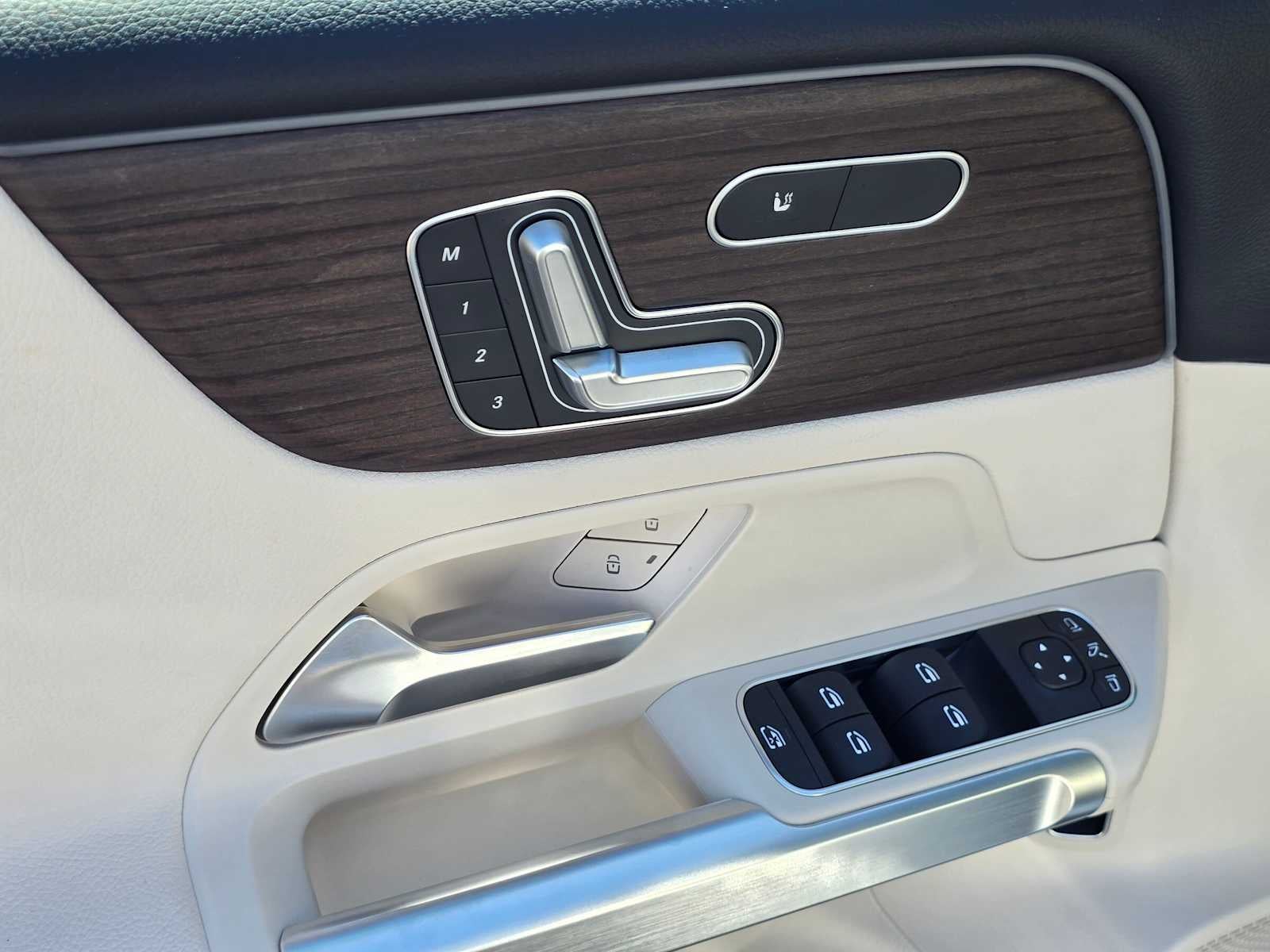 2026 Mercedes-Benz GLB 250 4MATIC® SUV