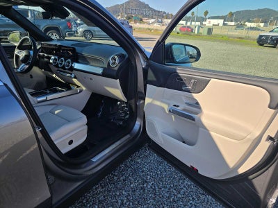 2025 Mercedes-Benz GLB 250 4MATIC® SUV