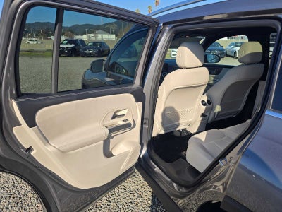 2025 Mercedes-Benz GLB 250 4MATIC® SUV