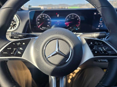 2025 Mercedes-Benz GLB 250 4MATIC® SUV