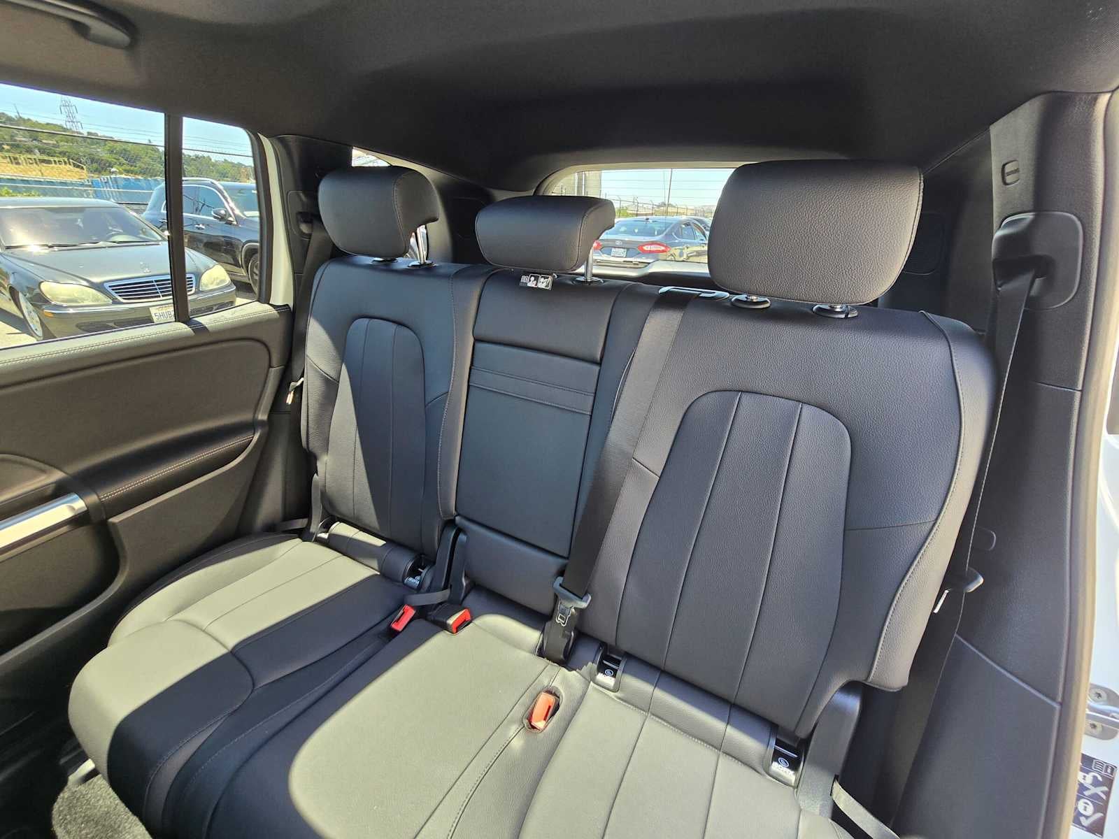 2026 Mercedes-Benz GLB 250 4MATIC® SUV