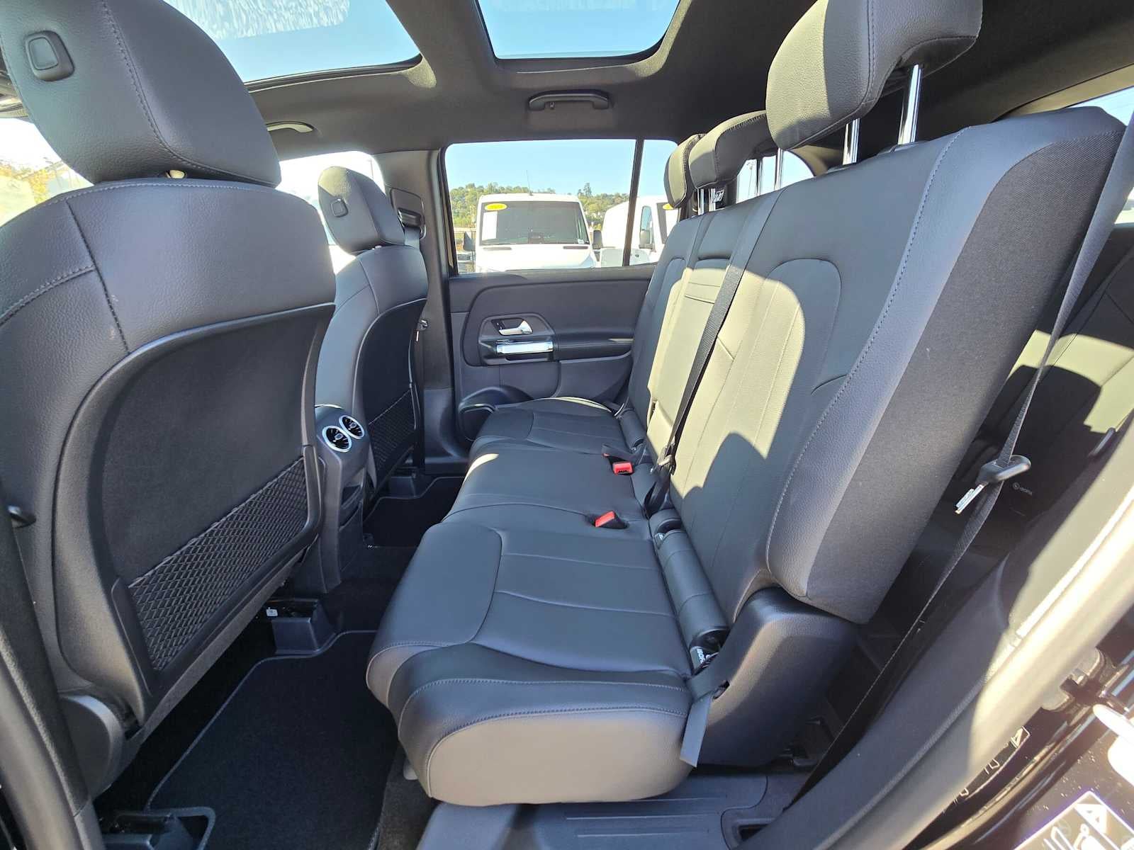 2026 Mercedes-Benz GLB 250 4MATIC® SUV