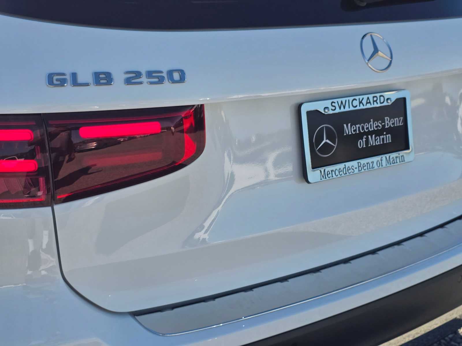 2026 Mercedes-Benz GLB 250 4MATIC® SUV