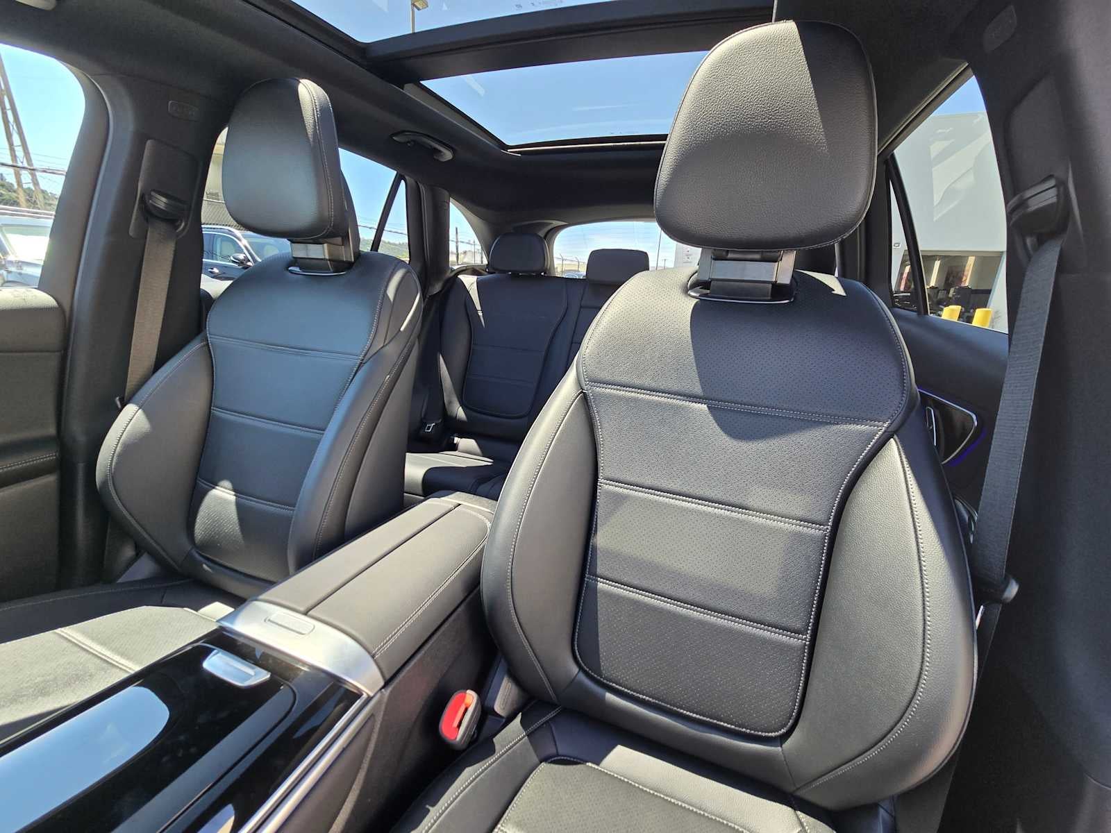 2026 Mercedes-Benz GLC 300 SUV