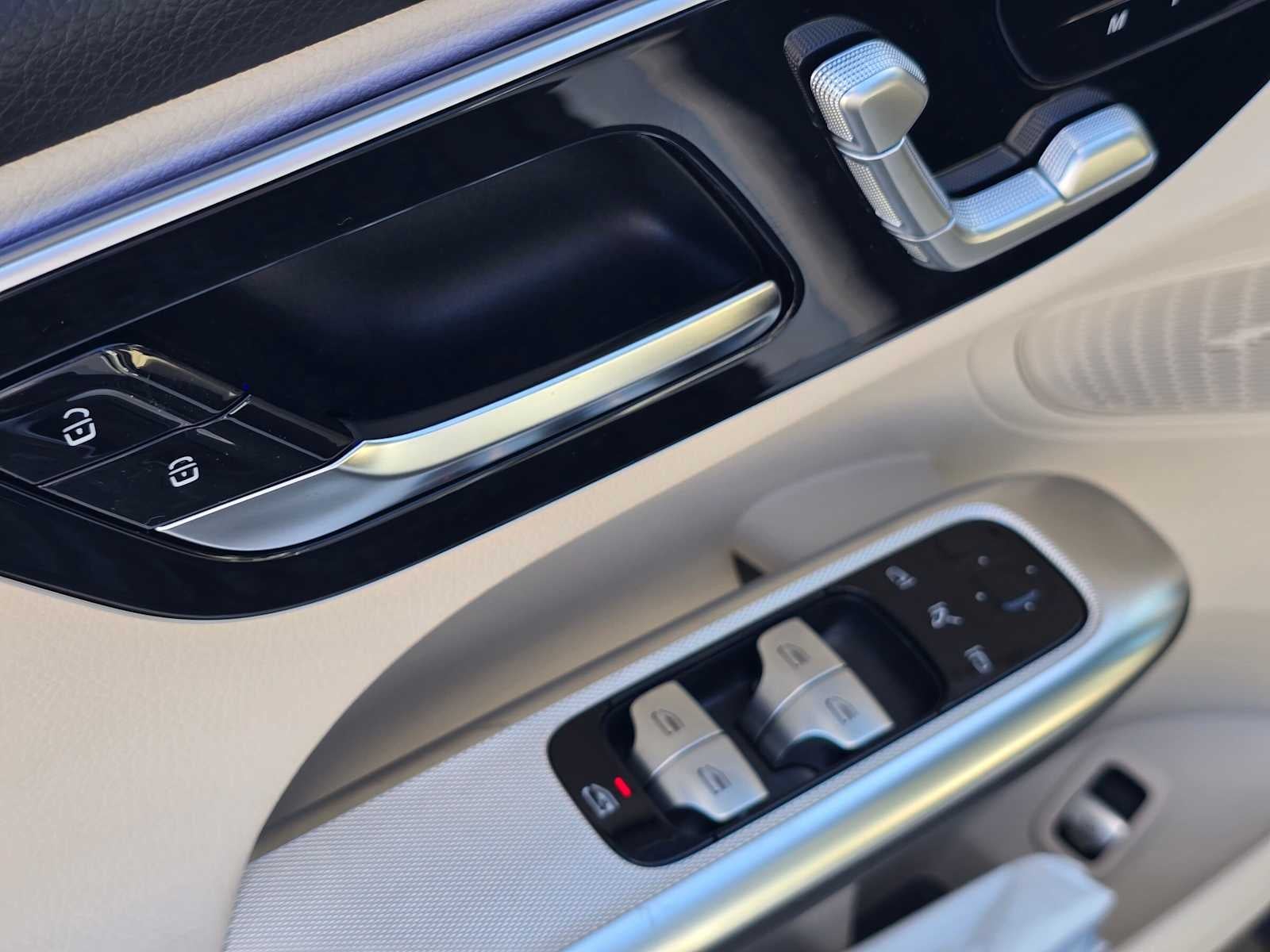 2027 Mercedes-Benz GLC 300 SUV