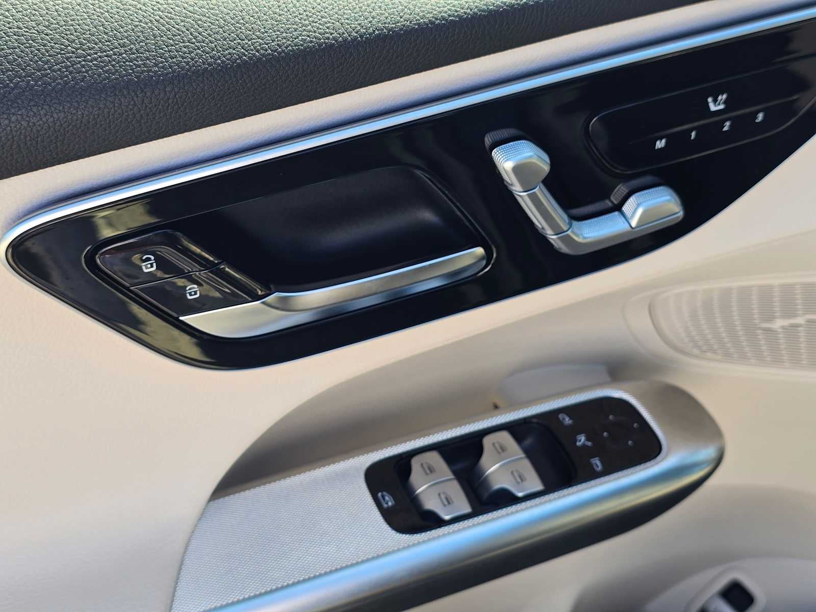 2027 Mercedes-Benz GLC 300 SUV