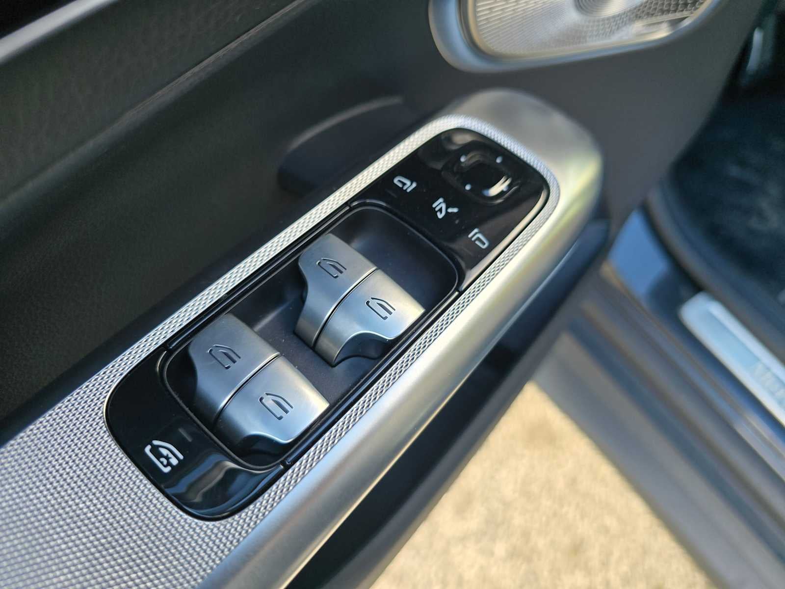 2024 Mercedes-Benz GLC 300 GLC 300