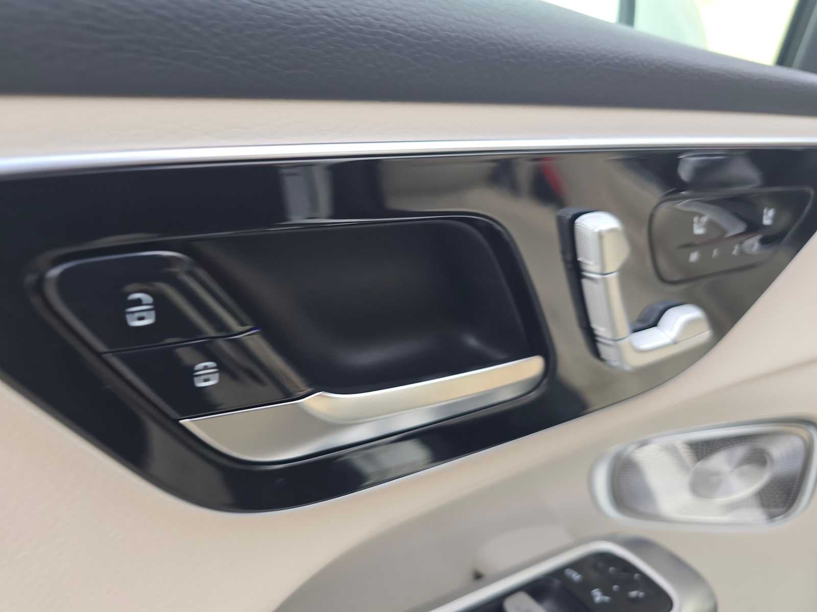 2026 Mercedes-Benz GLC 300 GLC 300