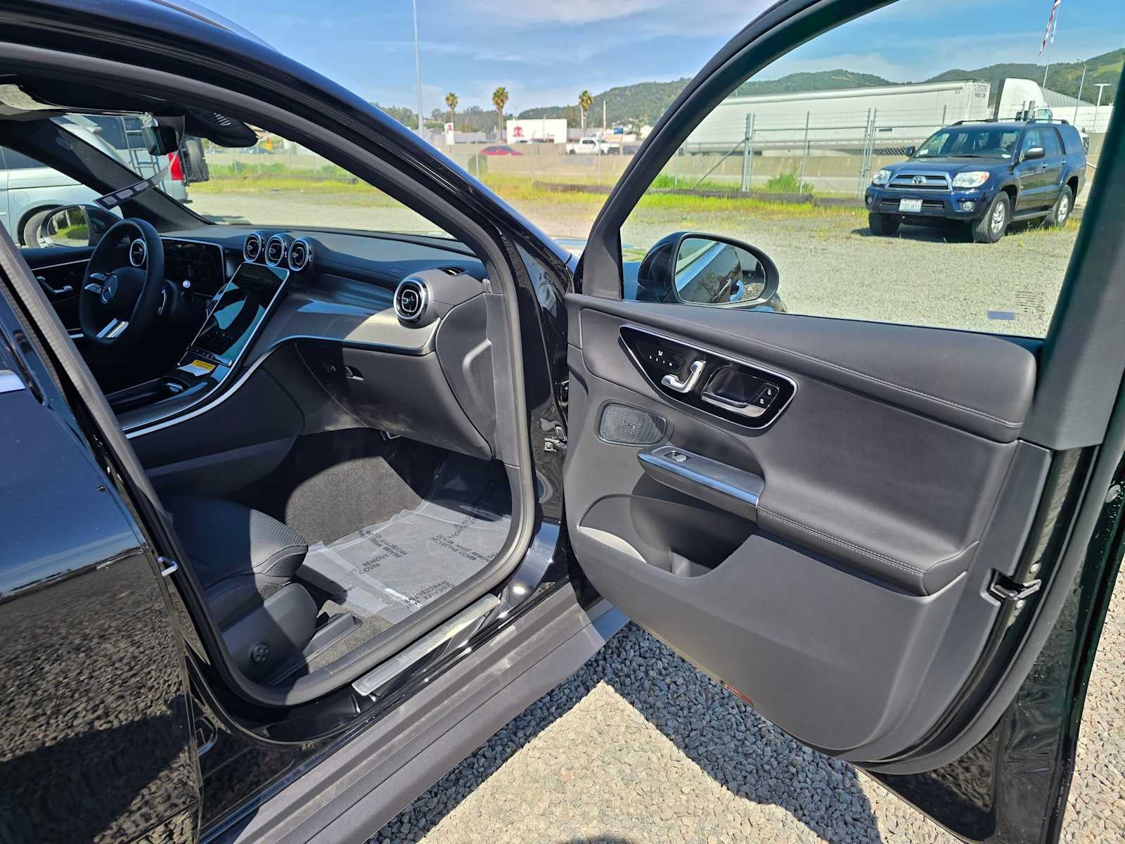 2026 Mercedes-Benz GLC 300 4MATIC® SUV