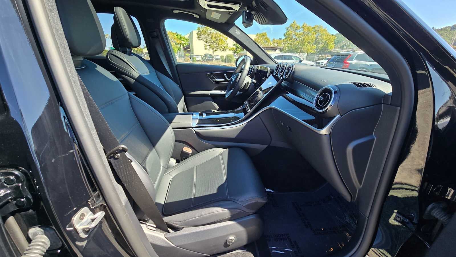 2025 Mercedes-Benz GLC 300 4MATIC® SUV