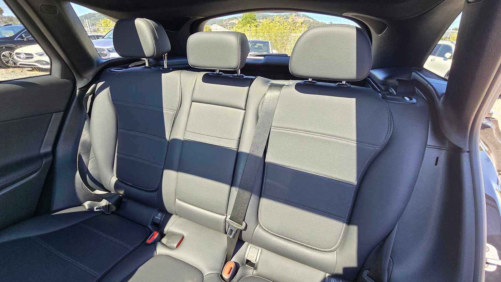 2025 Mercedes-Benz GLC 300 4MATIC® SUV