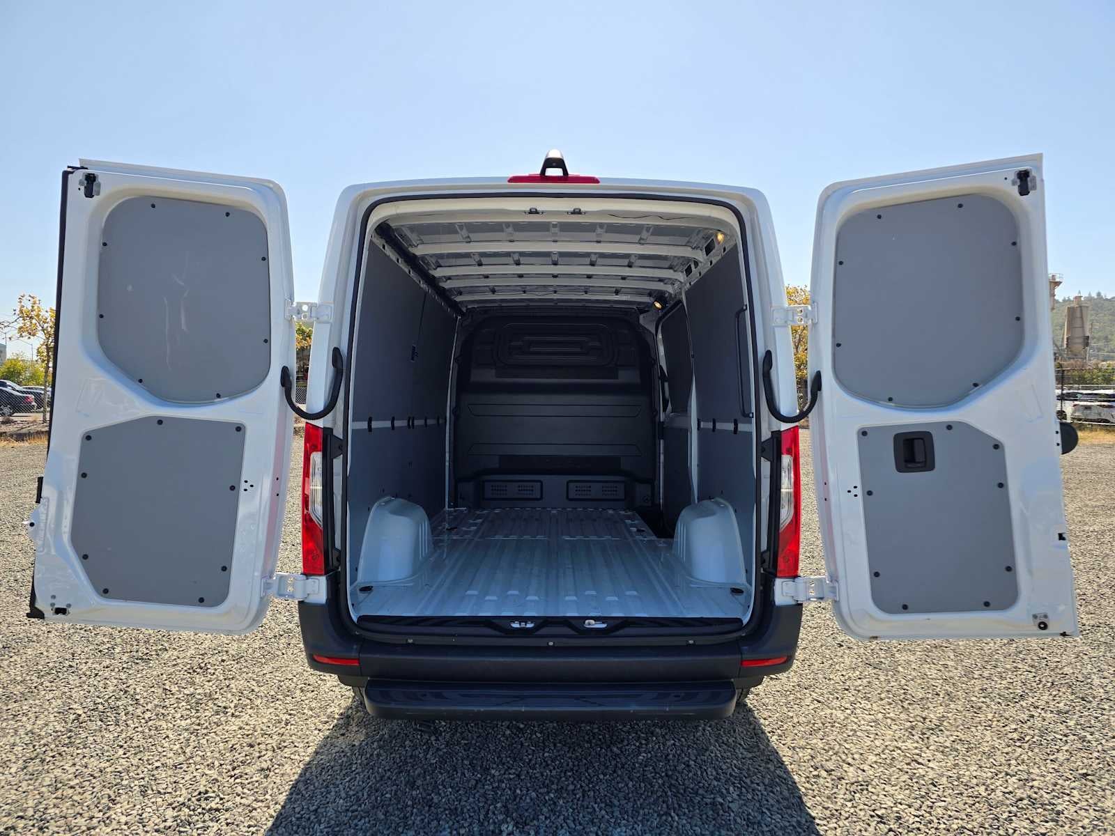 2025 Mercedes-Benz Sprinter Cargo Van 2500 Standard Roof I4 Diesel 144 RWD