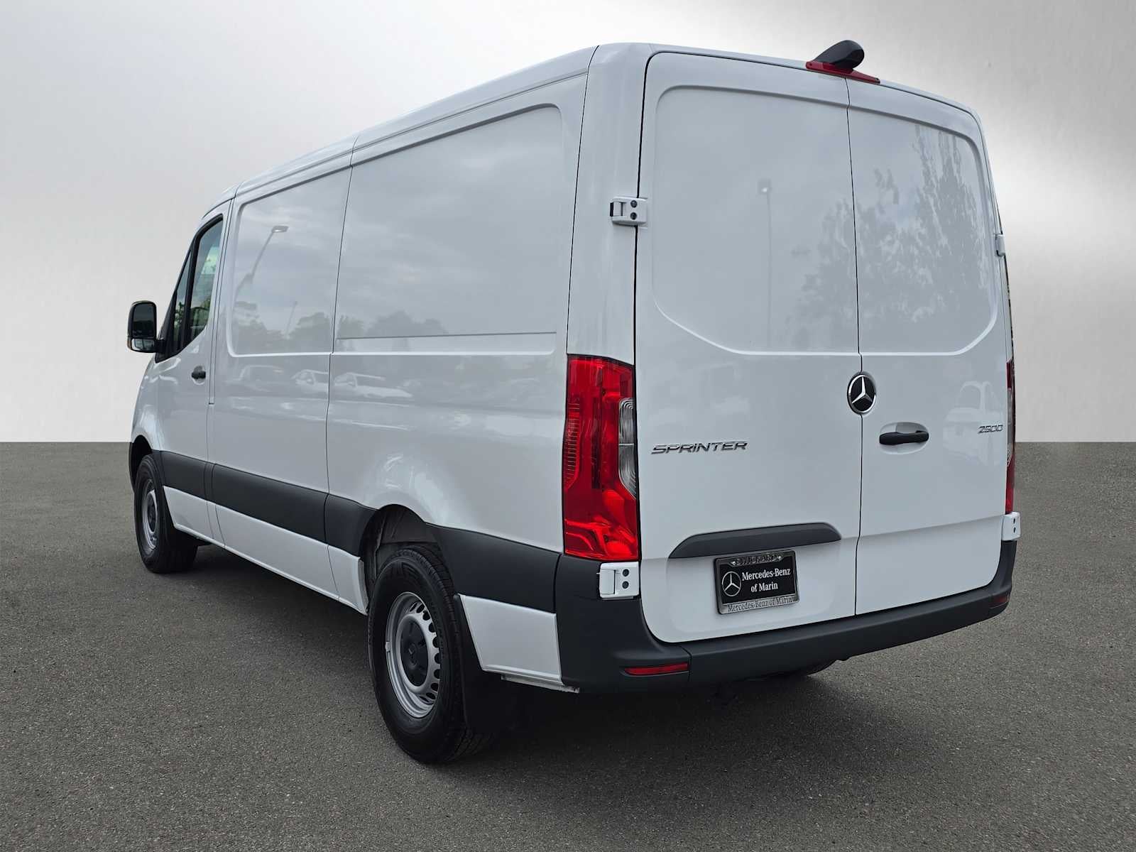 2025 Mercedes-Benz Sprinter Cargo Van 2500 Standard Roof I4 Diesel 144 RWD