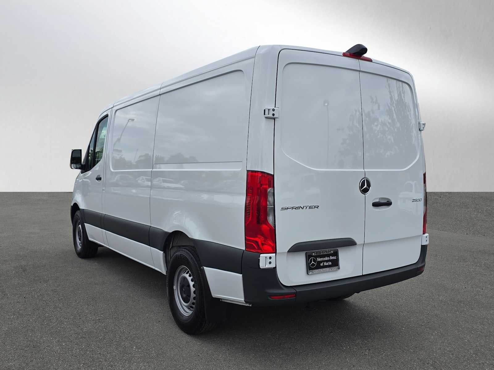 2025 Mercedes-Benz Sprinter Cargo Van 2500 Standard Roof I4 Diesel 144 RWD