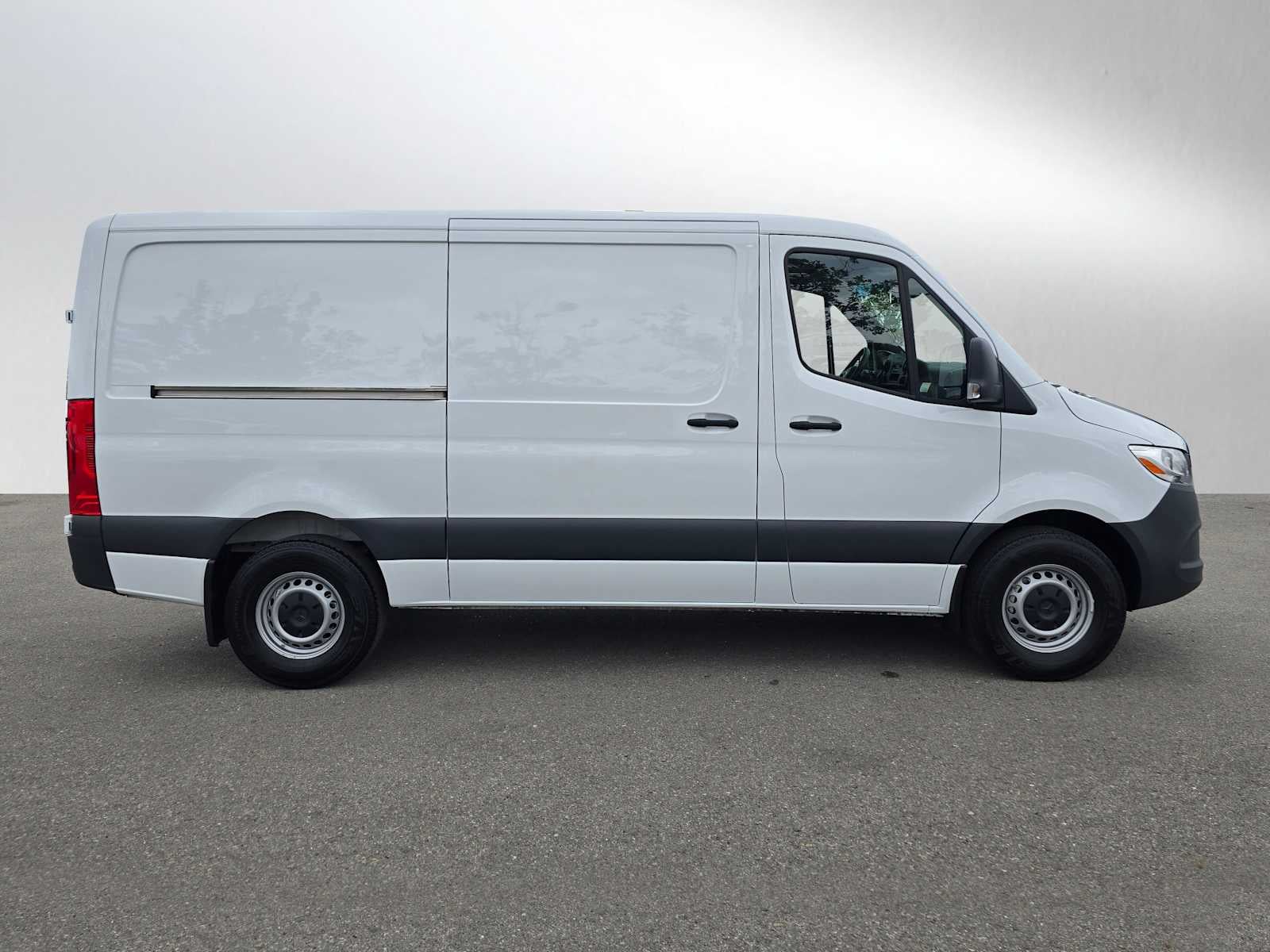 2025 Mercedes-Benz Sprinter Cargo Van 2500 Standard Roof I4 Diesel 144 RWD