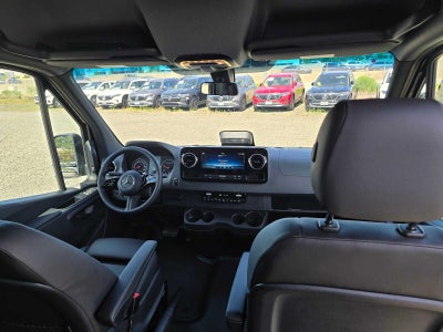 2025 Mercedes-Benz Sprinter Passenger Van 2500 Standard Roof I4 Diesel 144 RWD